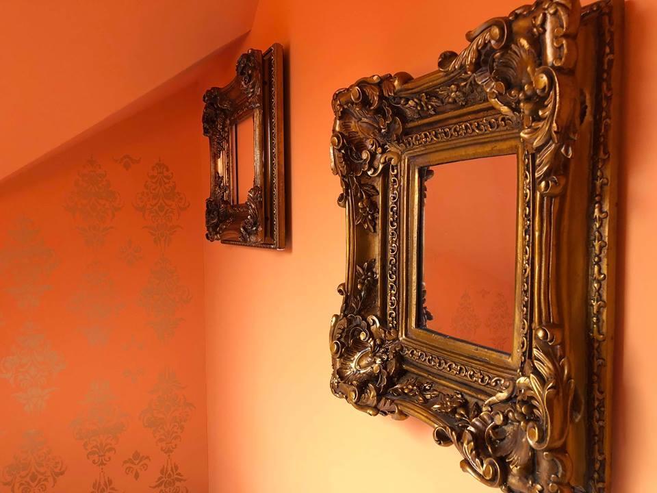 Tulipan Villa Panzio Сольнок Экстерьер фото